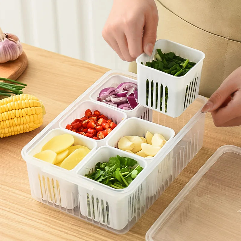 Tupperware 4/6 box
