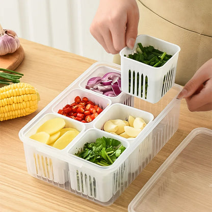 Tupperware 4/6 box